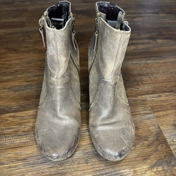 OTBT Ankle Wedge Booties Women’s 8 Distressed Leather Zip Ankle Boots - Picture 4 of 12